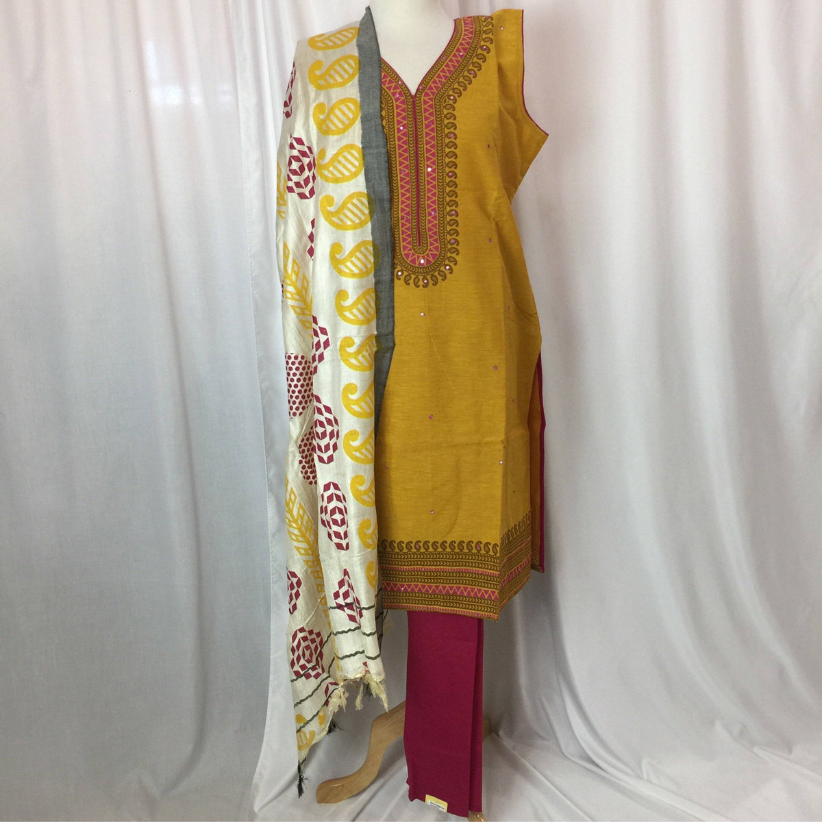 Kurta Churidar Size 44 - Mirage Sarees