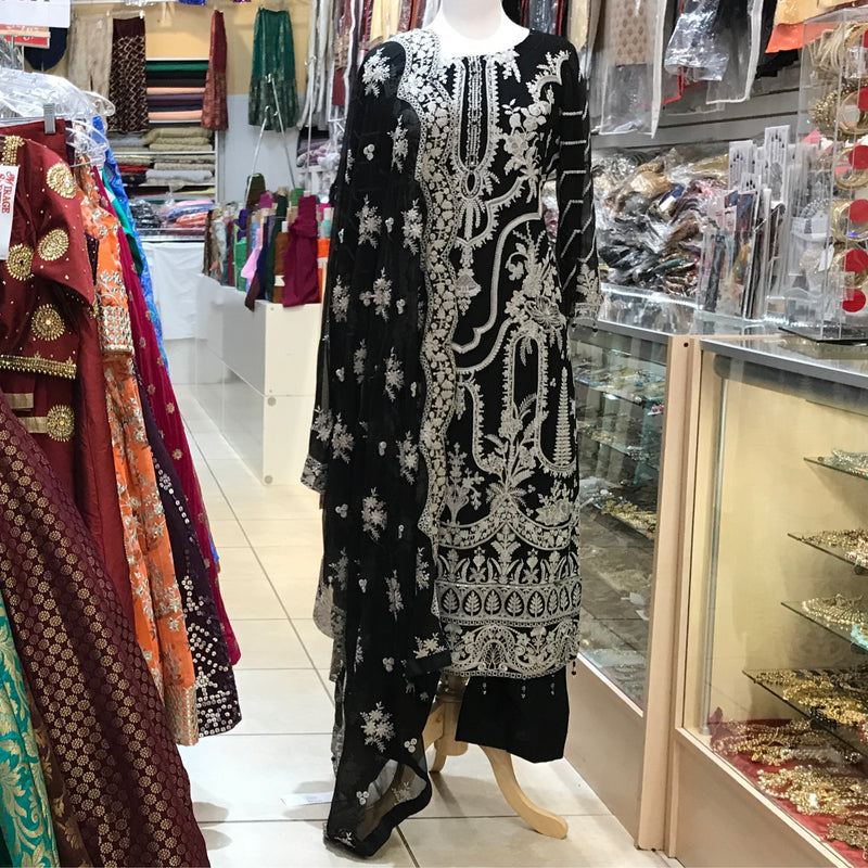 KURTA TROUSER SCARF, SIZE LARGE
