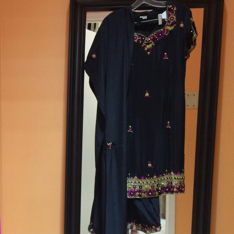 Shalwar Kameez Size 38