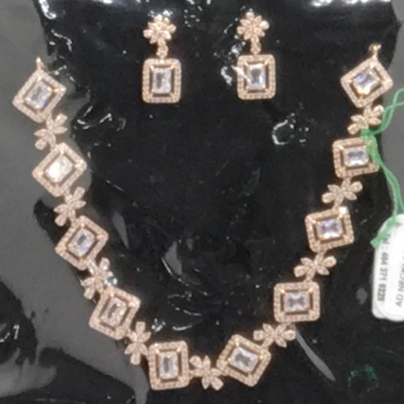 AD NECKLACE SET