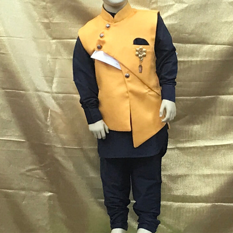 KURTA/TROUSER/VEST SIZE 3 BOYS