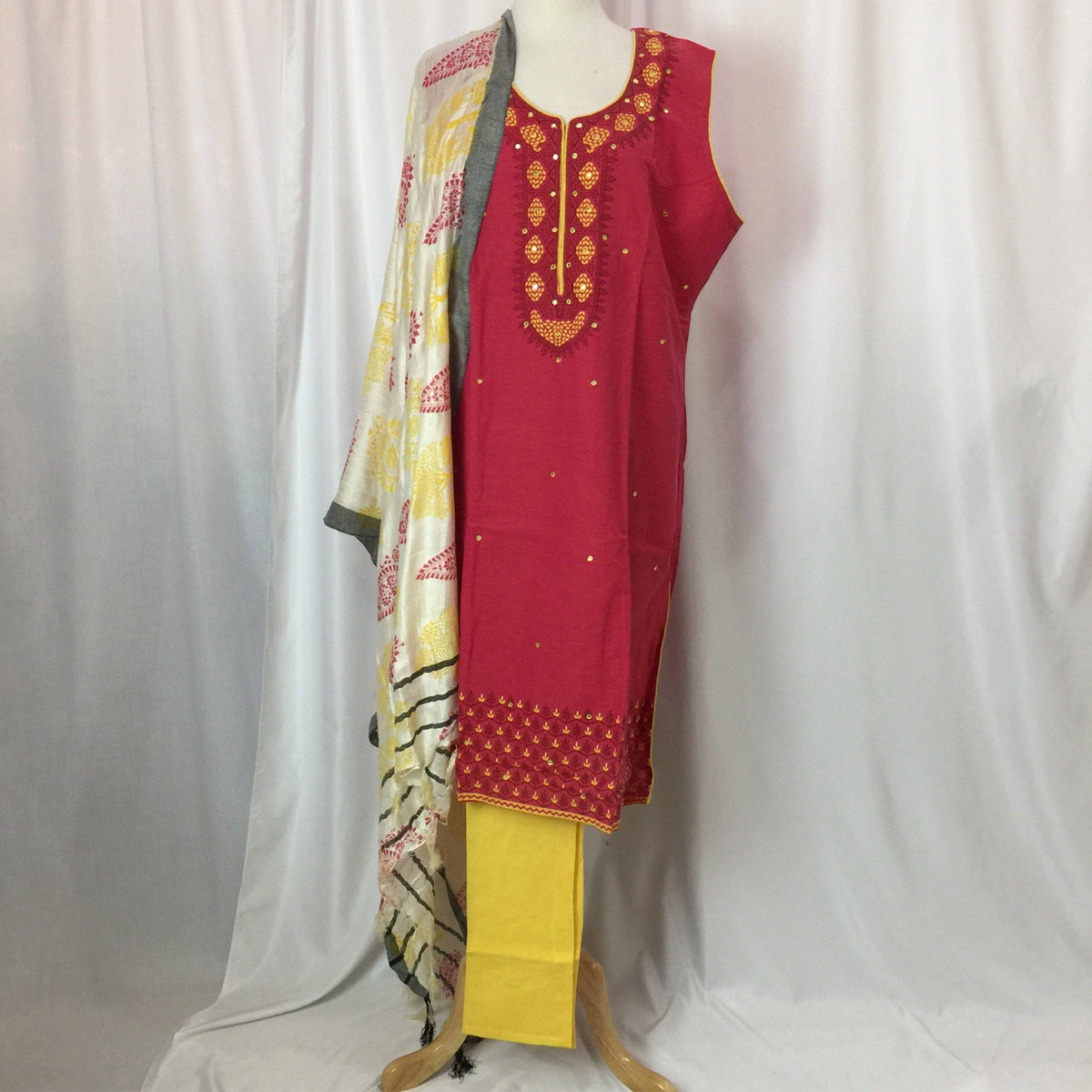 Kurta Churidar Size 48 - Mirage Sarees