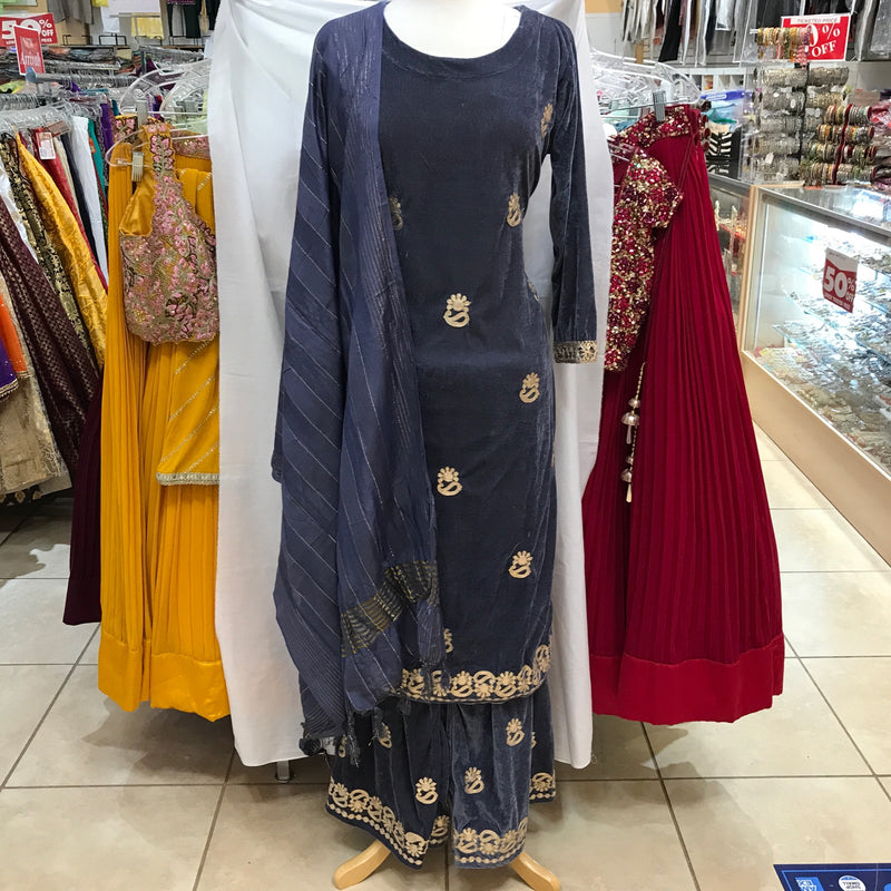 KURTA TROUSER SCARF