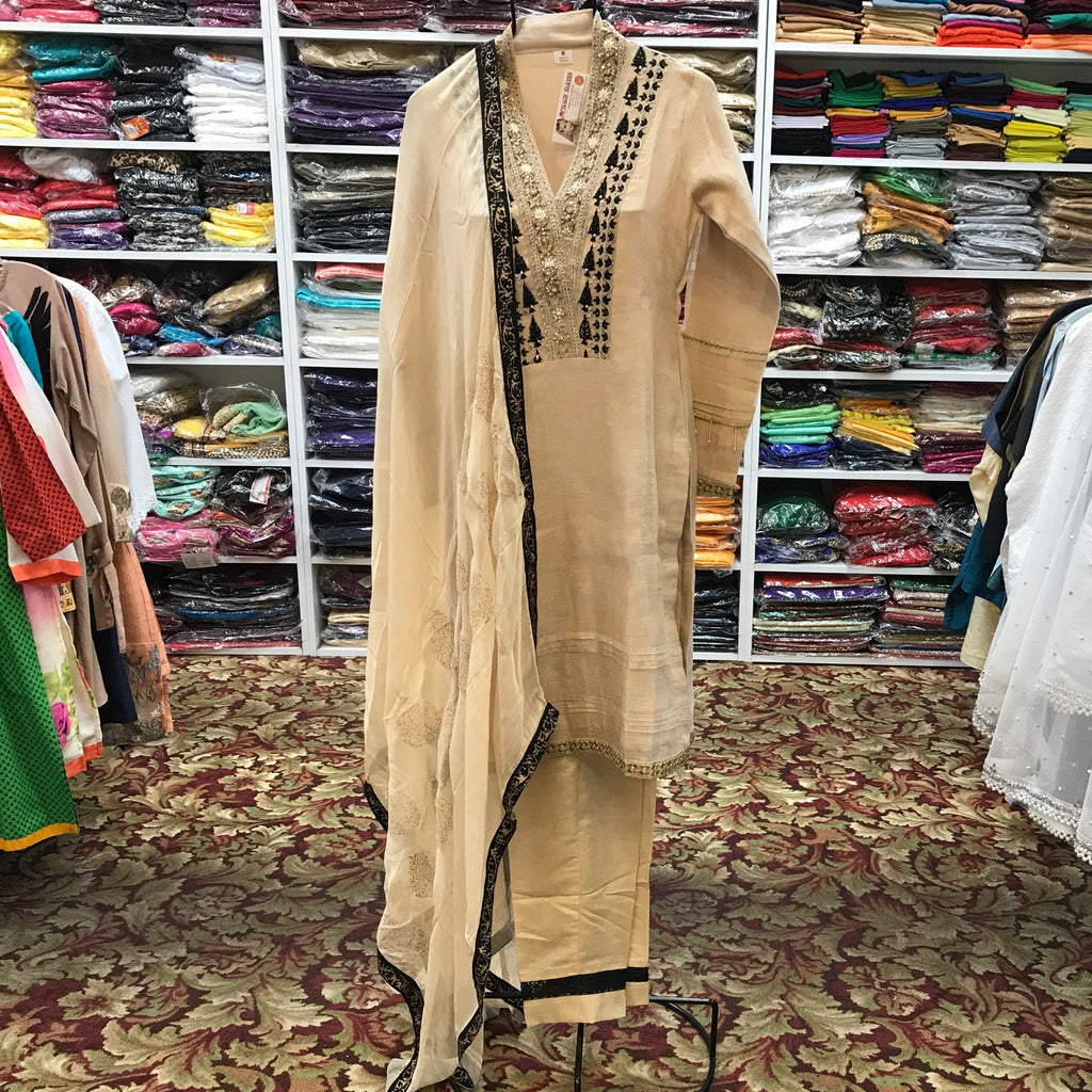 Pakistani Suit Size 36