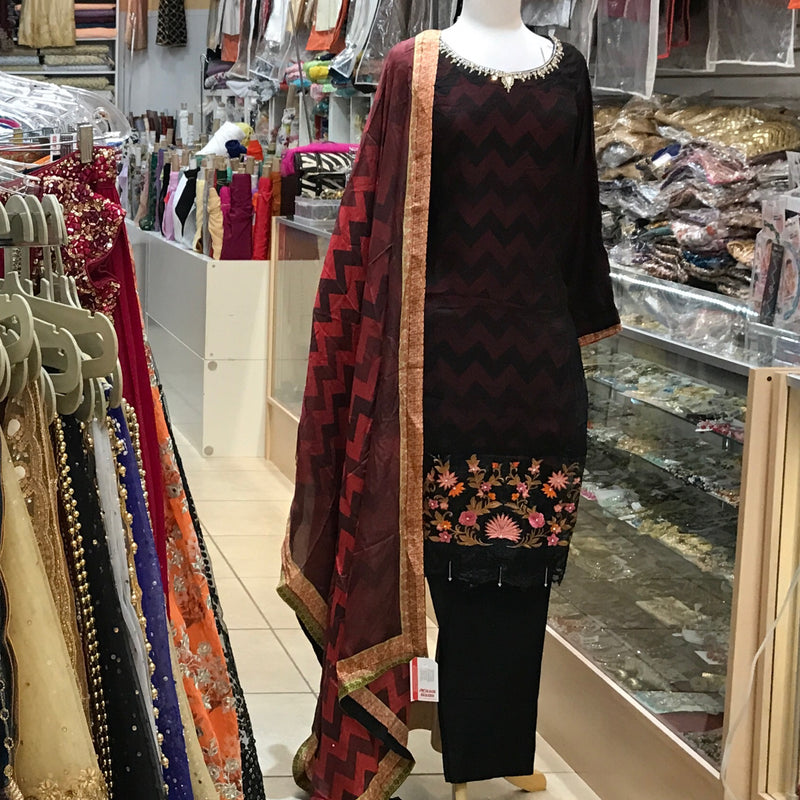 KURTA TROUSER SCARF SIZE LARGE