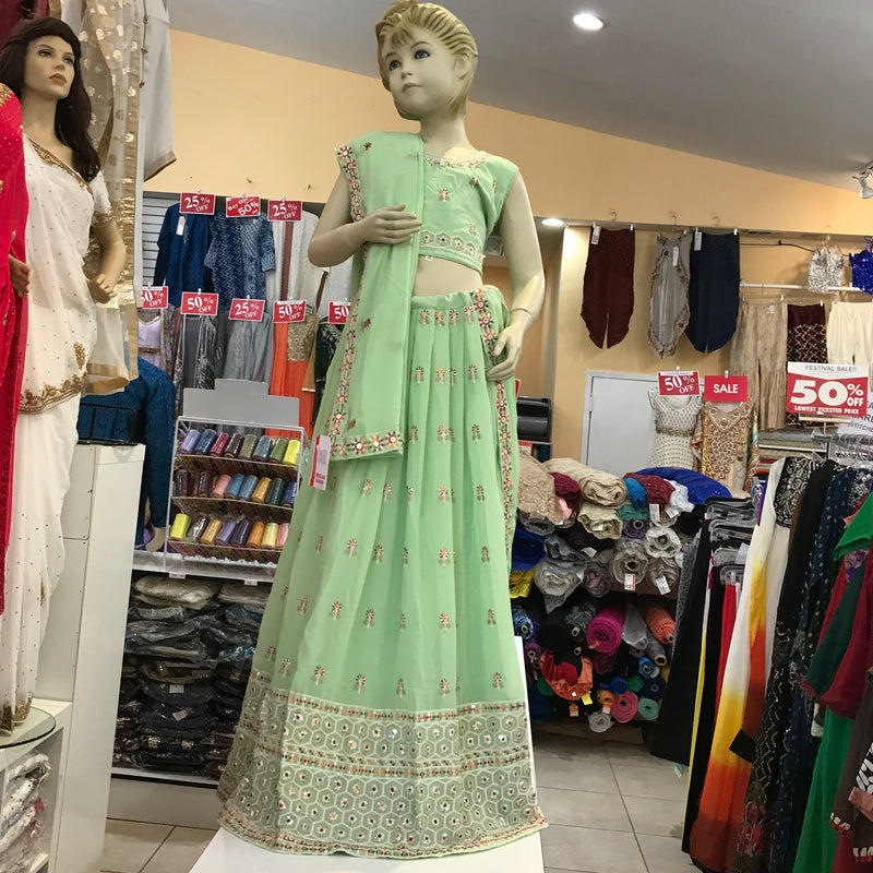 LEHENGA CHOLI SCARF SIZE 32 CHILDREN