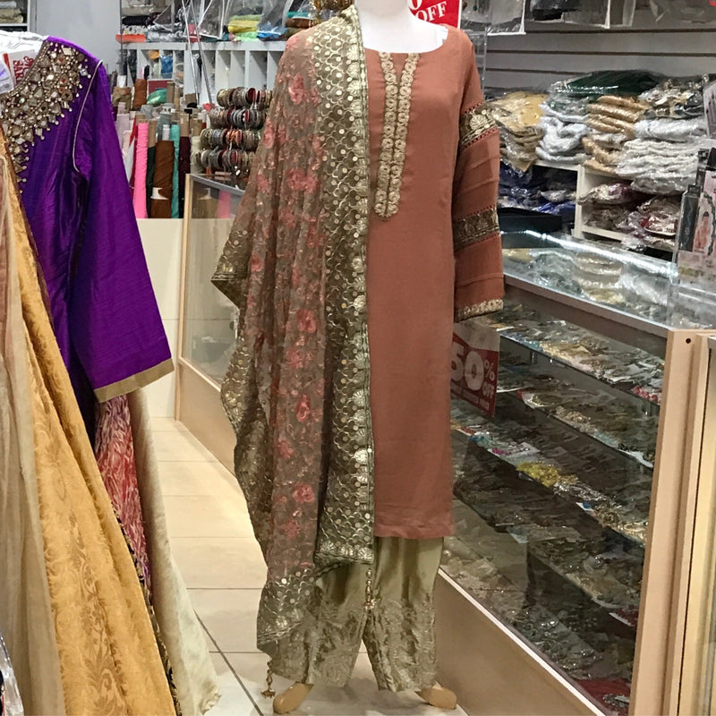 KURTA TROUSER SCARF SIZE LARGE