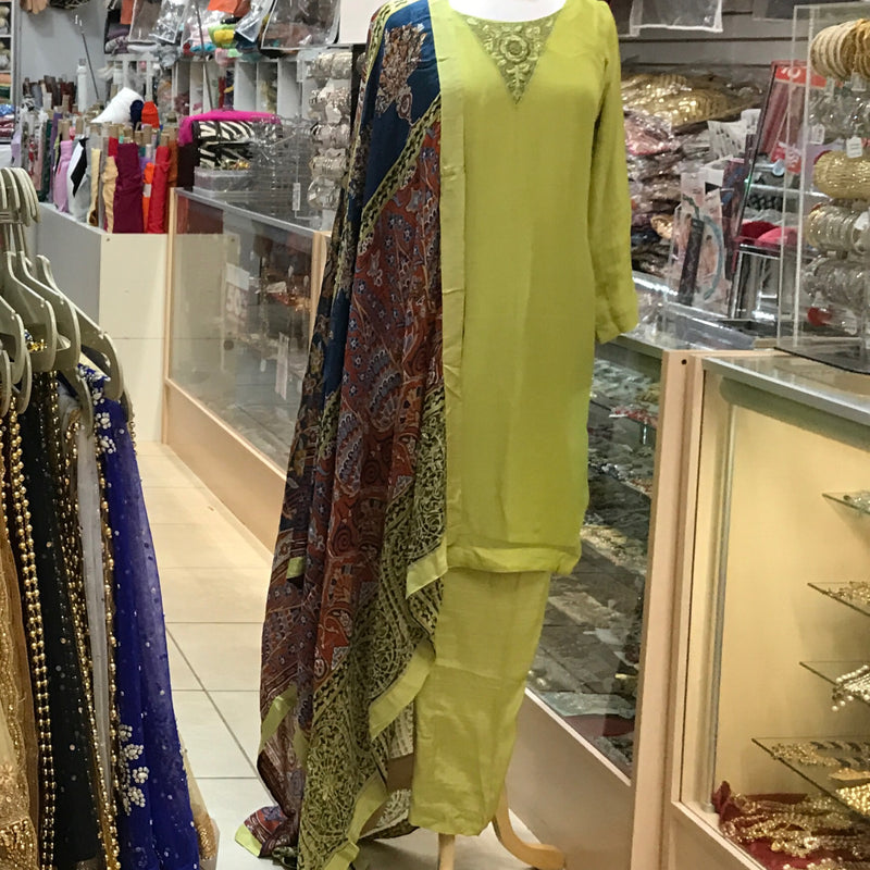 KURTA TROUSER SCARF, SIZE 44