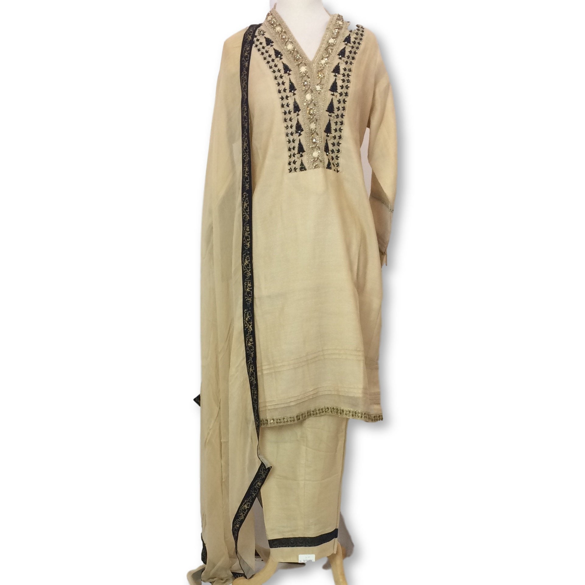 Pakistani Suit Size 48