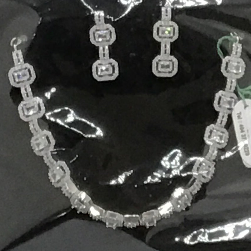AD NECKLACE SET