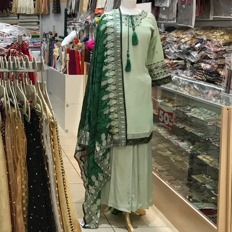 KURTA TROUSER SCARF, SIZE X LARGE