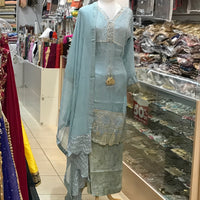 KURTA TROUSER SCARF SIZE MEDIUM