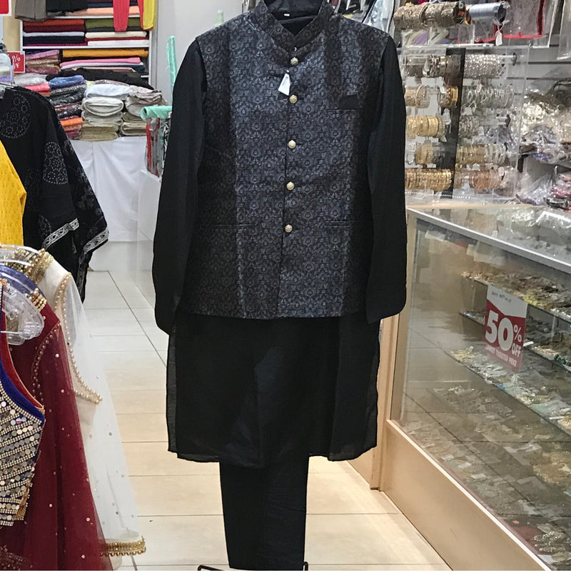 KURTA PAJAMA VEST SIZE 42