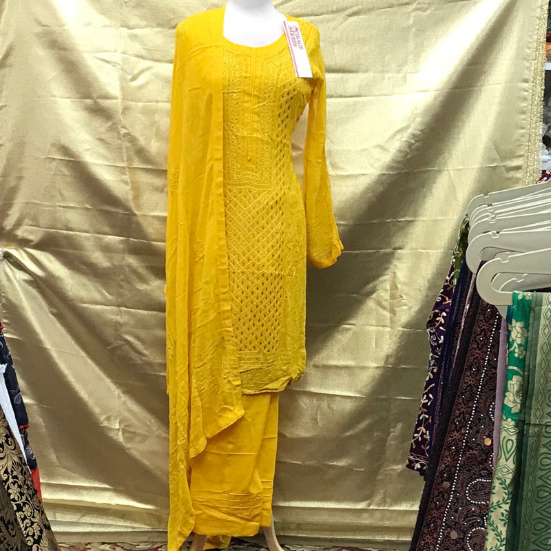 PAKISTANI SUIT SIZE 42