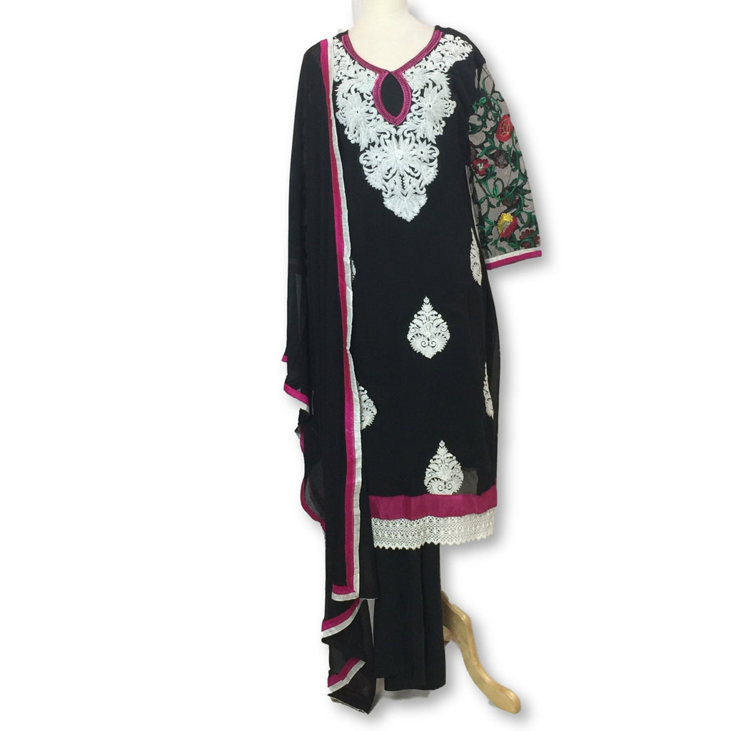 Pakistani Suit Size 44