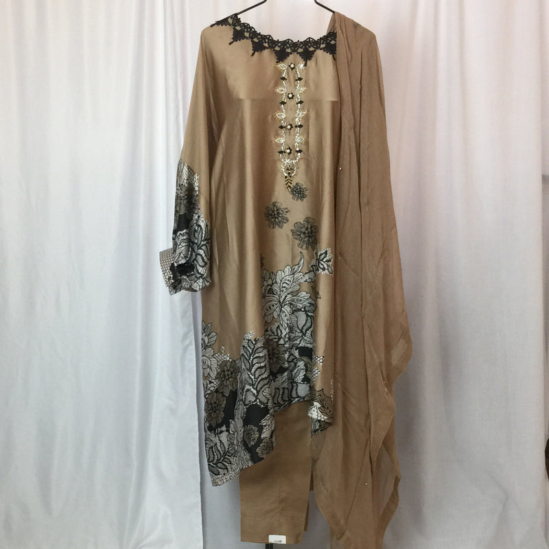 Pakistani Suit Size S