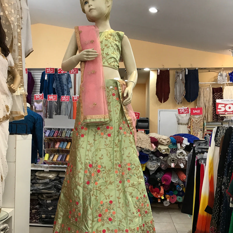 LEHENGA CHOLI SCARF SIZE 34 CHILDREN