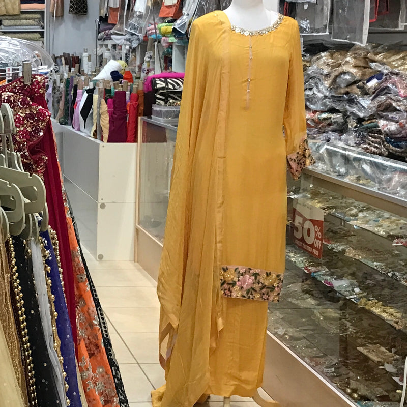 KURTA TROUSER SCARF SIZE X-LARGE
