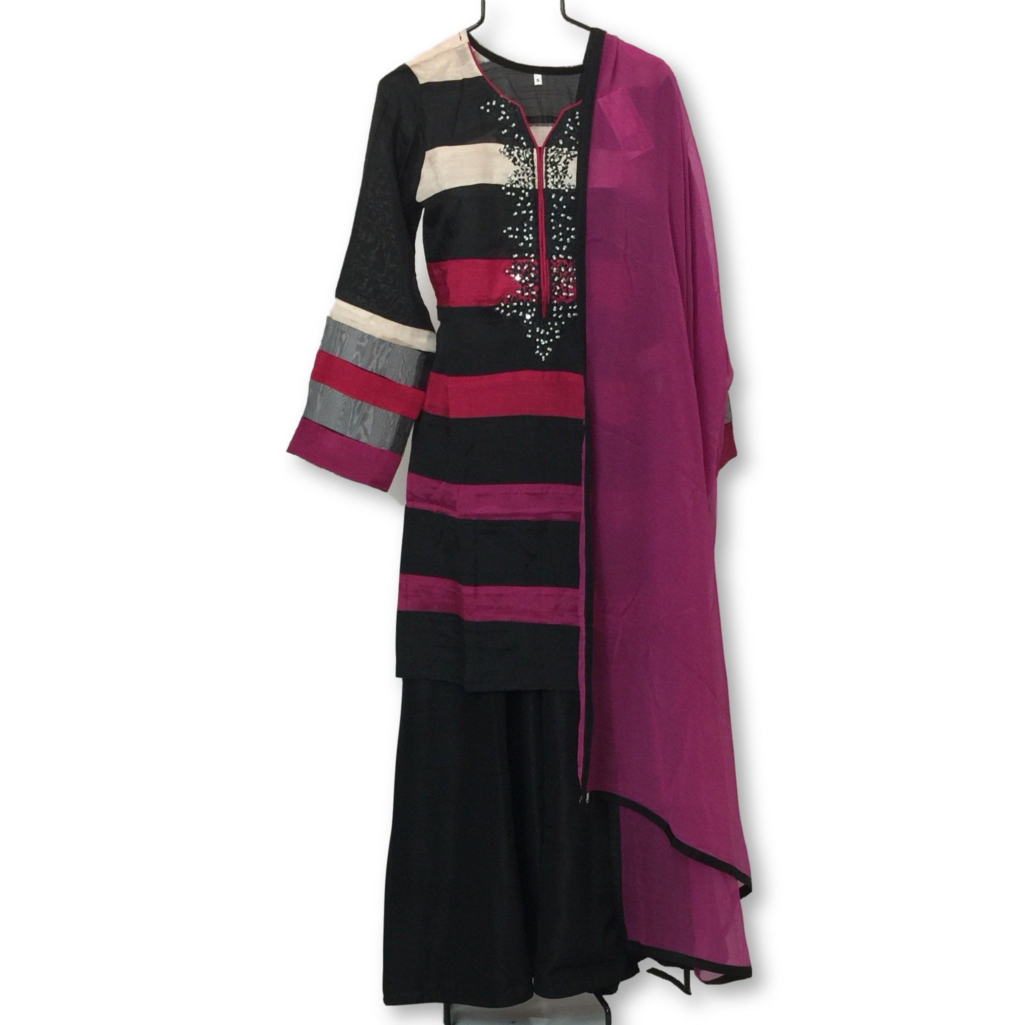 Pakistani Suit Size 40