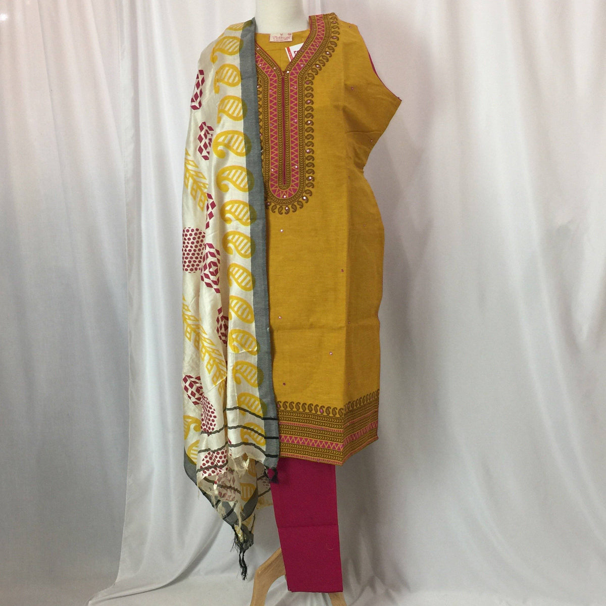 Kurta Churidar Size 48 - Mirage Sarees
