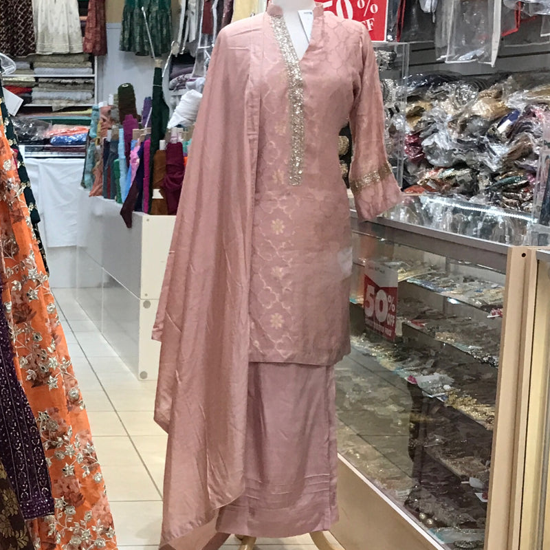 KURTA TROUSER SCARF SIZE LARGE
