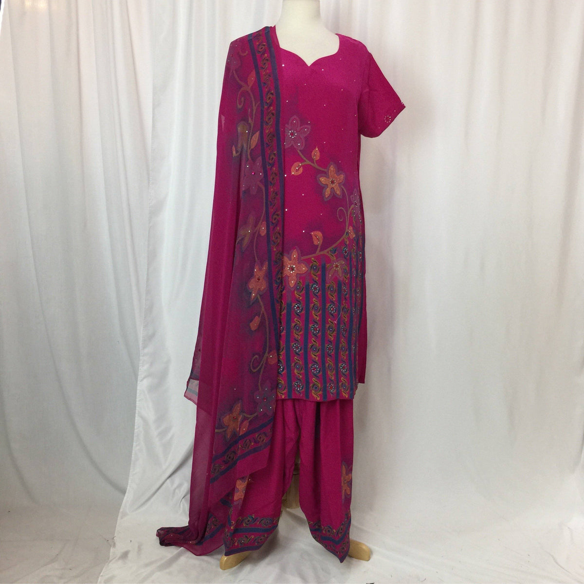 Kurta shalwar size 44 - Mirage Sarees