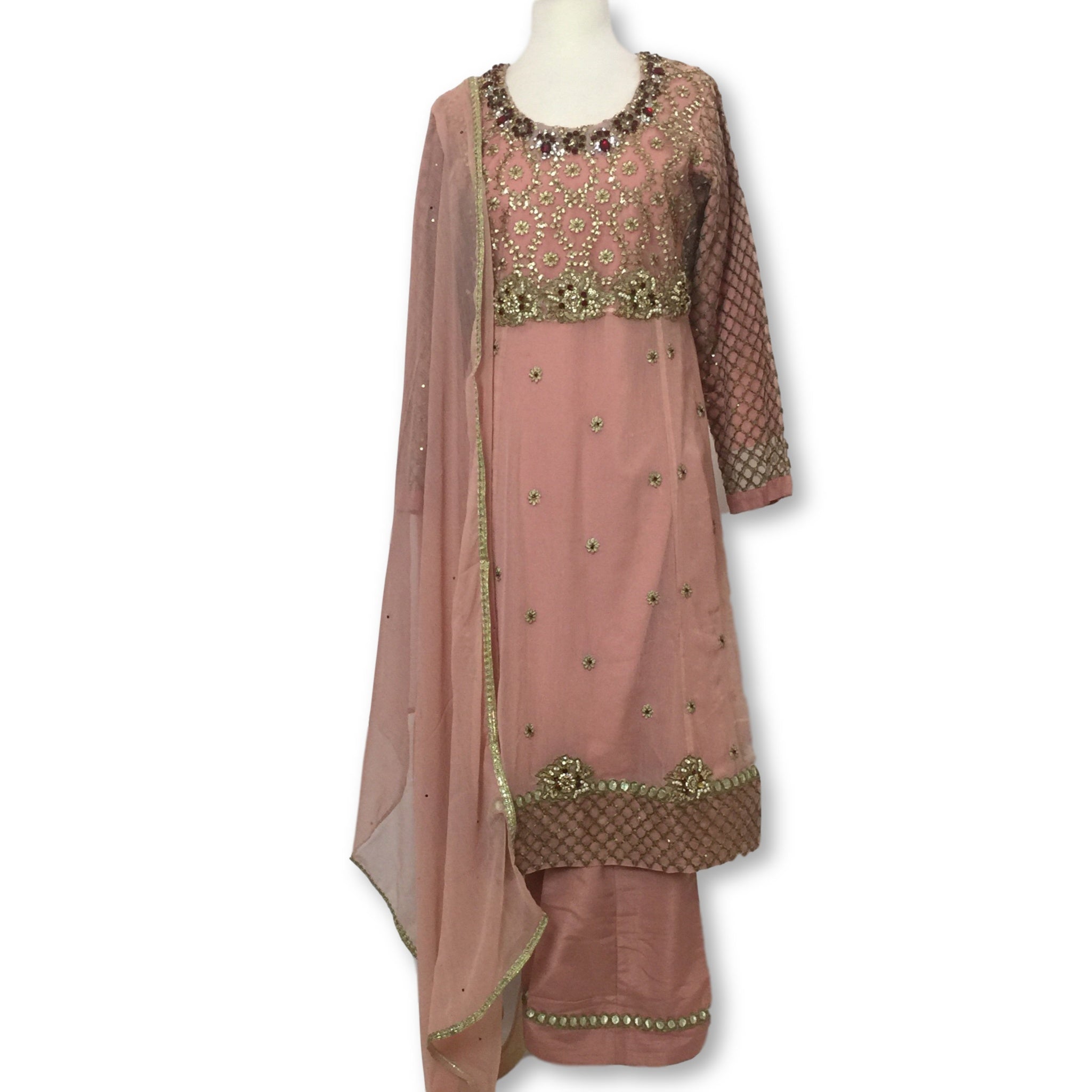 Pakistani Suit Size M