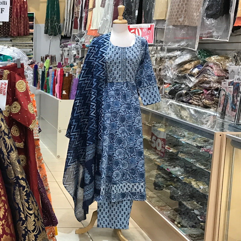 KURTA TROUSER SCARF, SIZE 40