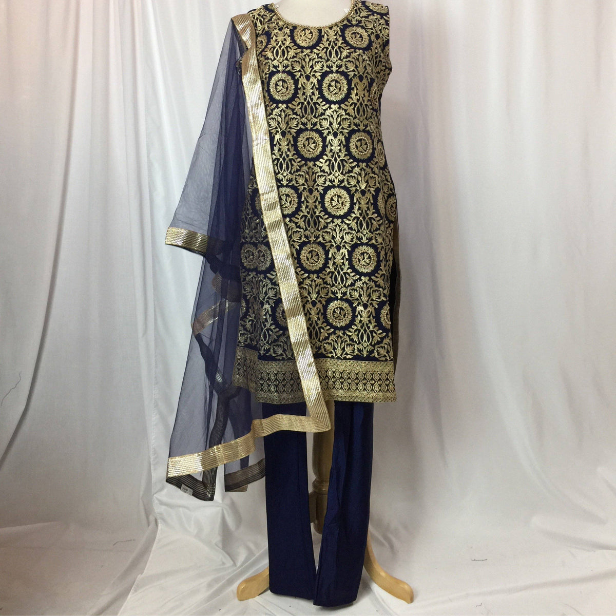 Kurta Churidar Size 44 - Mirage Sarees