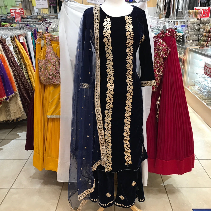 KURTA TROUSER SCARF