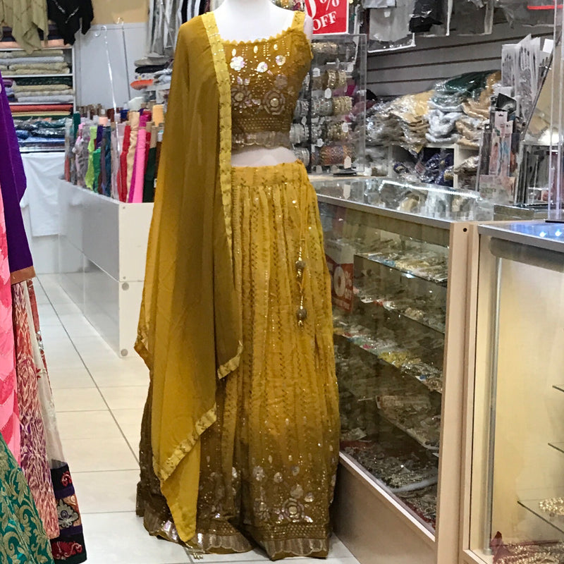 LEHENGA CHOLI SCARF, SIZE 42