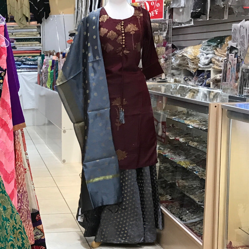 KURTA LEHENGA SCARF, SIZE 42