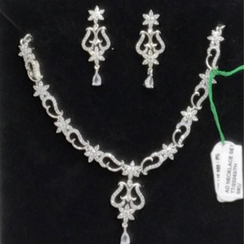 AD NECKLACE SET