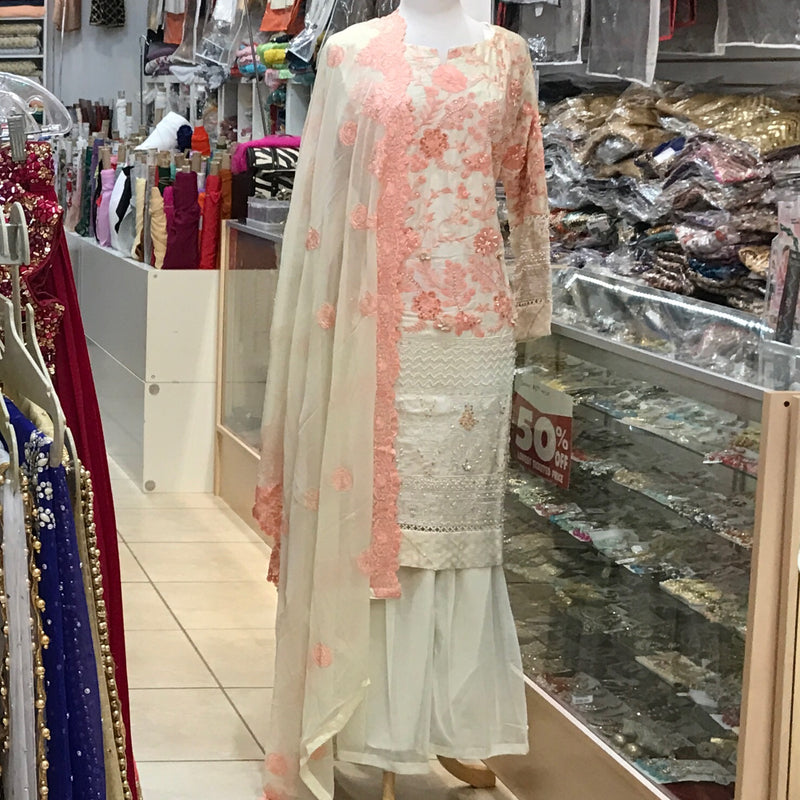 KURTA TROUSER SCARF SIZE LARGE