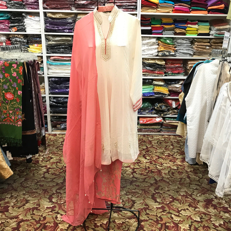 Pakistani Suit Size 42