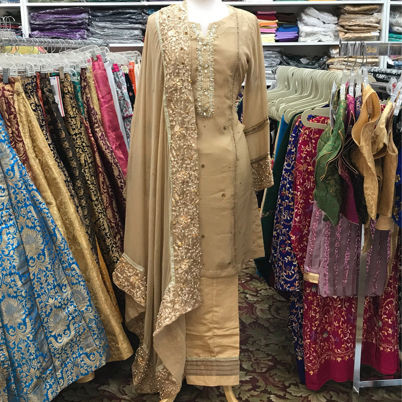 PAKISTANI SUIT SIZE 34