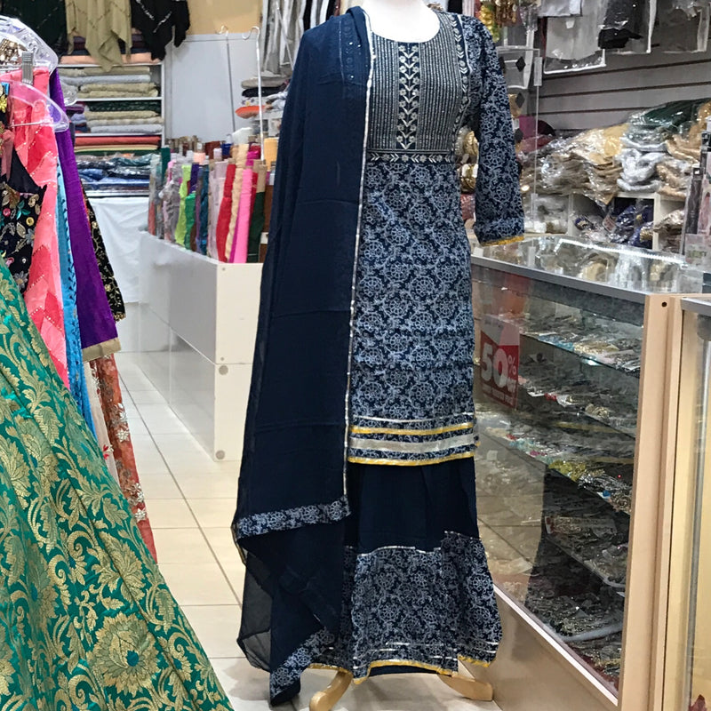 KURTA TROUSER SCARF SIZE 44