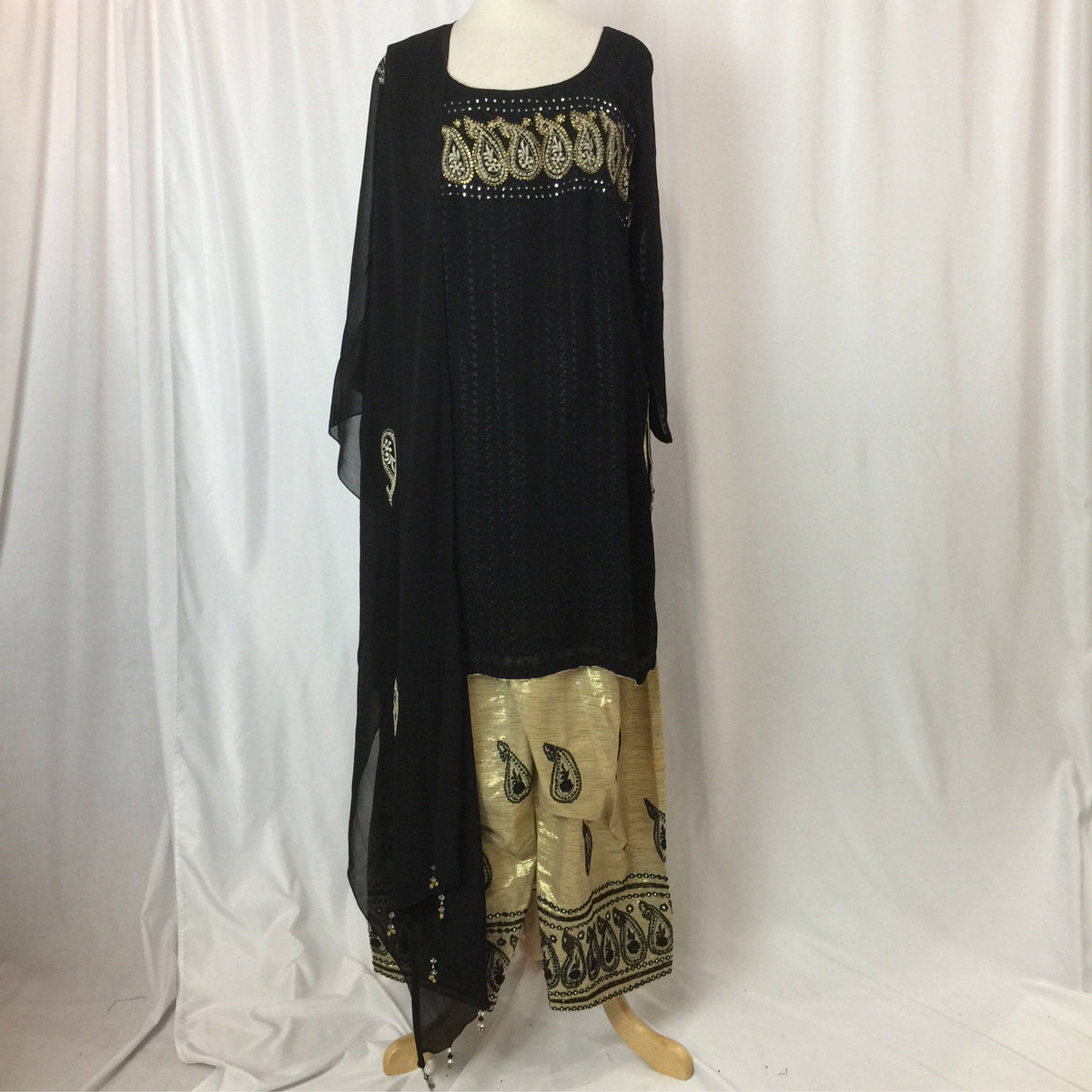 Kurta Shalwar Size 42 - Mirage Sarees