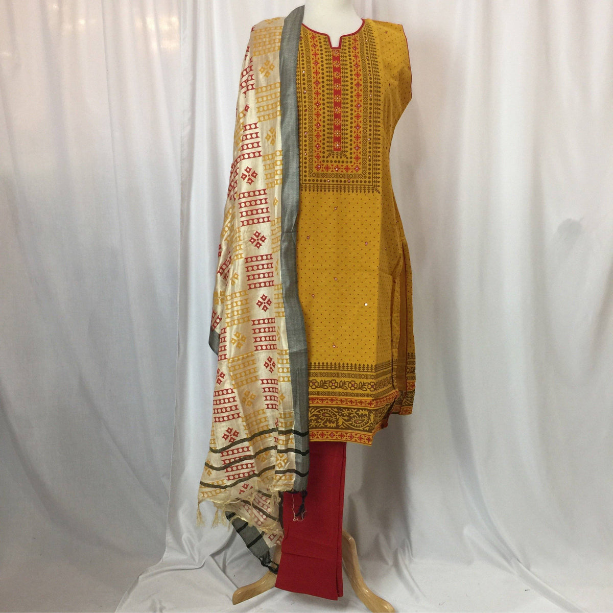 Kurta Churidar Size 48 - Mirage Sarees