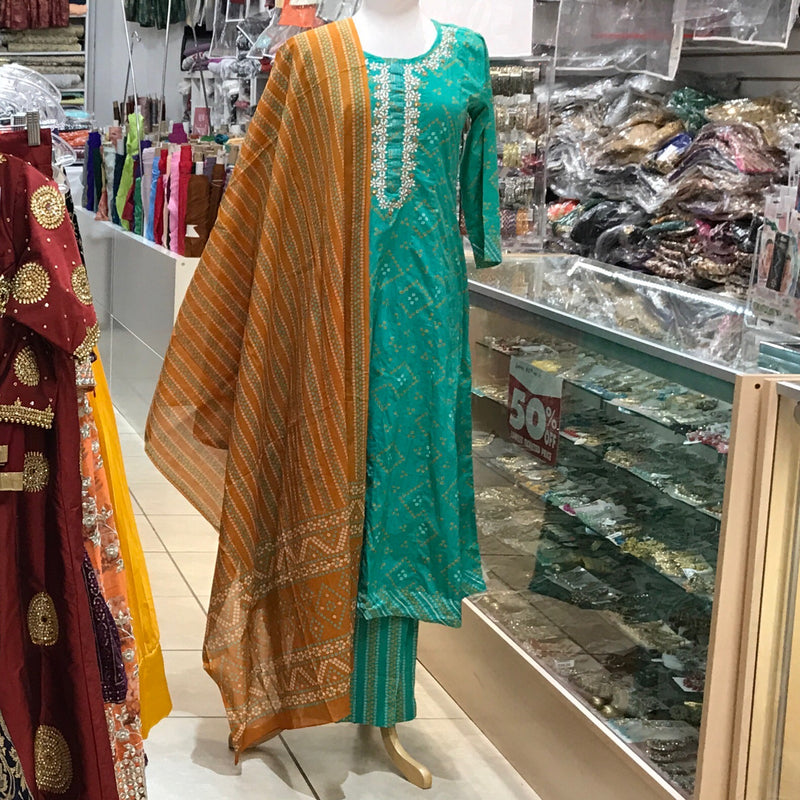 KURTA TROUSER SCARF, SIZE 44