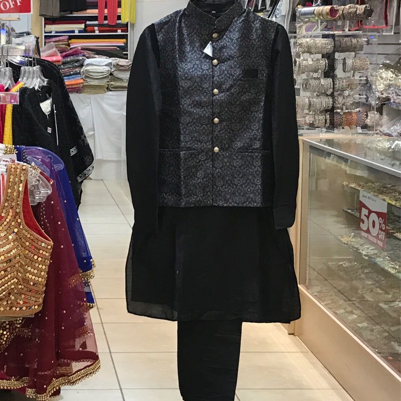 KURTA PAJAMA VEST SIZE 40
