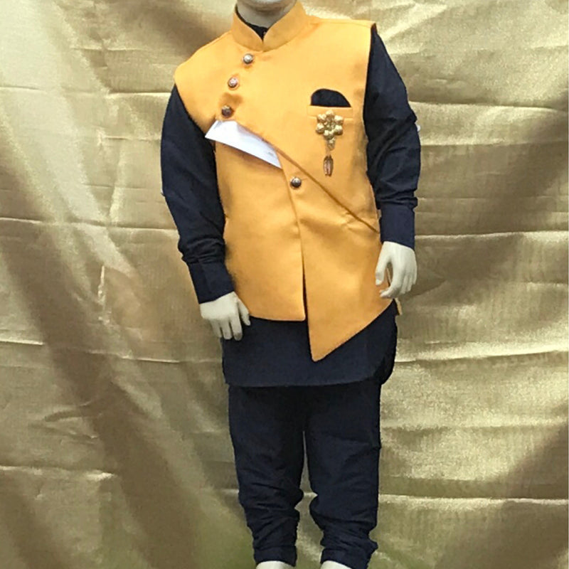 KURTA/TROUSER/VEST SIZE 7 BOYS
