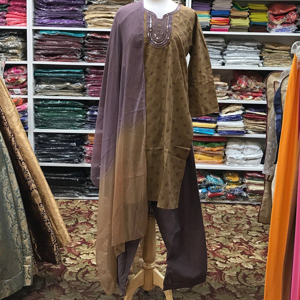 KURTA SHALWAR DUPATTA SIZE42 - Mirage Sarees